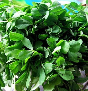 Methi Leaves (Venthiya Keerai)